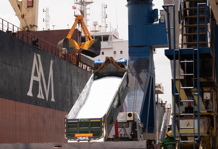 PVFCCo – Phú Mỹ đẩy mạnh xuất nhập khẩu phân bón, mở rộng thị trường và đa dạng hóa nguồn cung ảnh 1