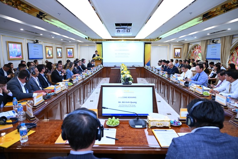 Nhiều "ông lớn" Hoa Kỳ muốn hợp tác với T&T Group để phát triển công nghiệp hàng không tại Việt Nam ảnh 1