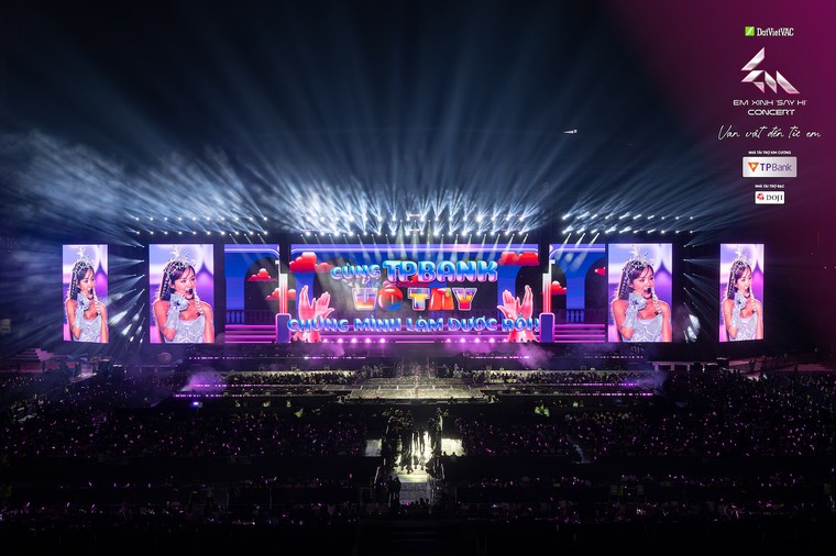 “Phải lòng” Bank Tím tại Em Xinh “Say Hi” Concert Đêm 2 ảnh 3