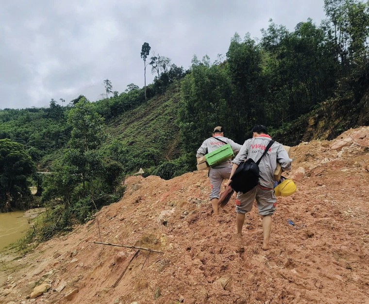 Viettel kích hoạt toàn mạng lưới ứng phó bão số 13, đảm bảo thông tin thông suốt phục vụ chỉ huy cứu hộ ảnh 2