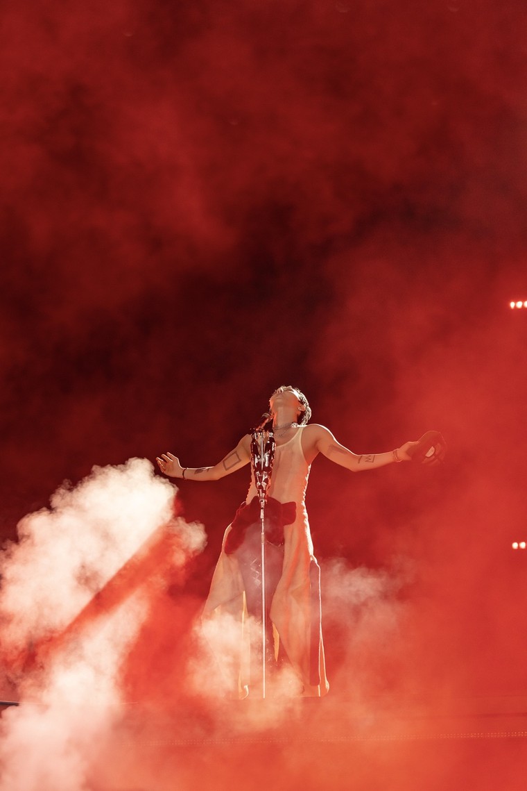 Concert của siêu sao G-DRAGON thăng hoa giữa đại dương ánh sáng Ocean City ảnh 3