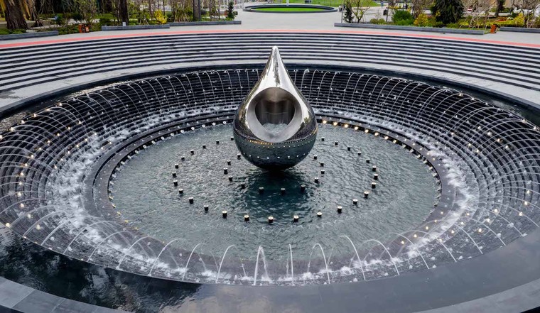 Tượng đài Giọt nước tại Công viên số 1 Lý Thái Tổ - biểu tượng mới được Sun Group dành tặng TP HCM sau tháp Tam Thắng tại Vũng Tàu ảnh 2