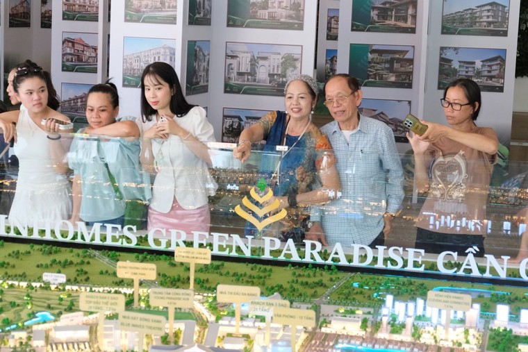 Du khách dự Paradise Summer Fest Cần Giờ: “Tận mắt chứng kiến quy mô mới thấy đây thật sự là một dự án vĩ đại” ảnh 7