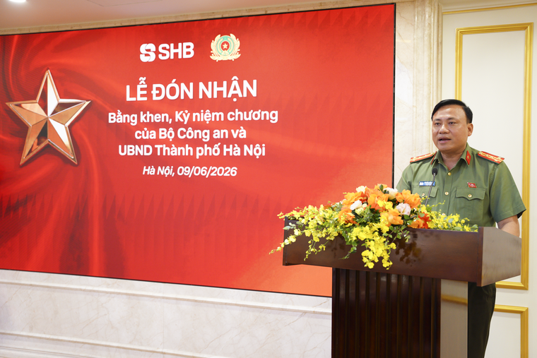 Từ những cán bộ nhân viên SHB bảo vệ khách hàng đến Bằng khen của Bộ Công an ảnh 1