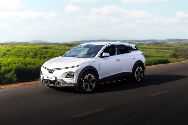 VinFast VF 6: Xe hạng B, giá lăn bánh hạng A, trải nghiệm ngang ngửa hạng C ảnh 2