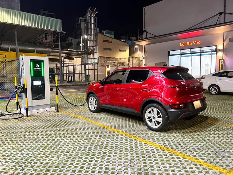 VETC Trạm sạc kết nối hơn 350 trụ sạc trên toàn quốc, phủ khoảng 50% mạng lưới trạm sạc đa thương hiệu tại Việt Nam ảnh 2