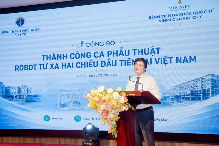 Lần đầu tiên tại Việt Nam – Vinmec phẫu thuật xuyên Việt hai chiều bằng robot cách xa 1.700km ảnh 6