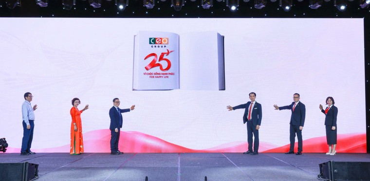 Ra mắt Sử ký CEO GROUP: 25 năm trưởng thành cùng đất nước, 25 câu chuyện và những bài học quản trị ảnh 3