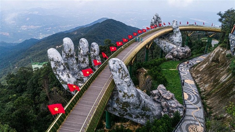 Nhiều địa phương 'rón rén' mở cửa du lịch, 'hồi sức' cho doanh nghiệp, người dân ảnh 2