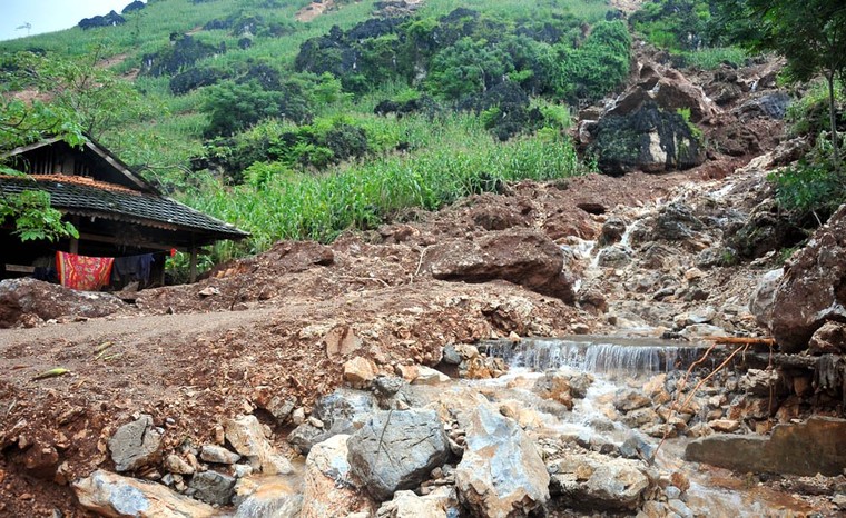 Cảnh đổ nát sau trận mưa lũ khủng khiếp ở thôn Tùng Lùn - Hà Giang ảnh 5