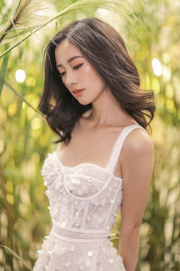 Jun Vũ tung bộ ảnh mới đẹp dịu dàng, thanh khiết như sương mai khiến nhiều người ngẩn ngơ ảnh 4