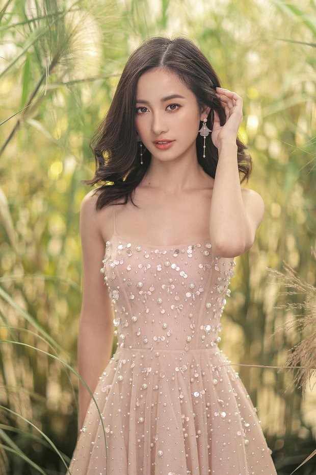 Jun Vũ tung bộ ảnh mới đẹp dịu dàng, thanh khiết như sương mai khiến nhiều người ngẩn ngơ ảnh 9