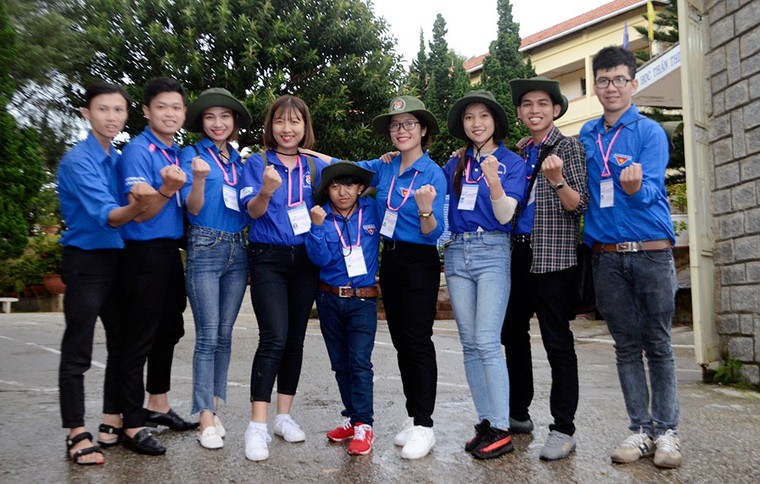 ‘Chú lùn’ tình nguyện tham gia tiếp sức mùa thi 2018 ảnh 1