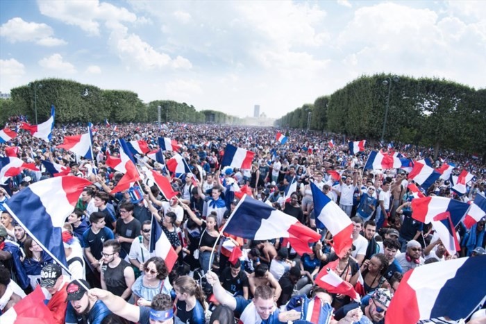 Thủ đô Croatia rợp cờ hoa chào đón những ‘người hùng’ ảnh 1