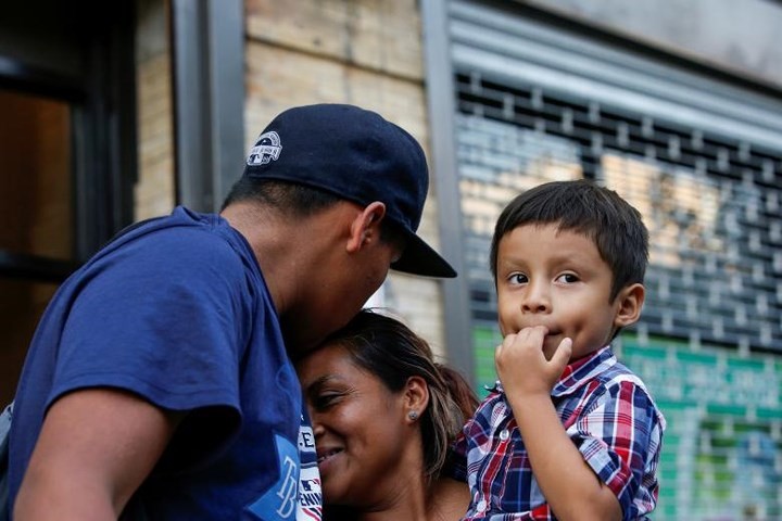 Hình ảnh nước Mỹ trước hạn chót đoàn tụ các gia đình nhập cư ảnh 23