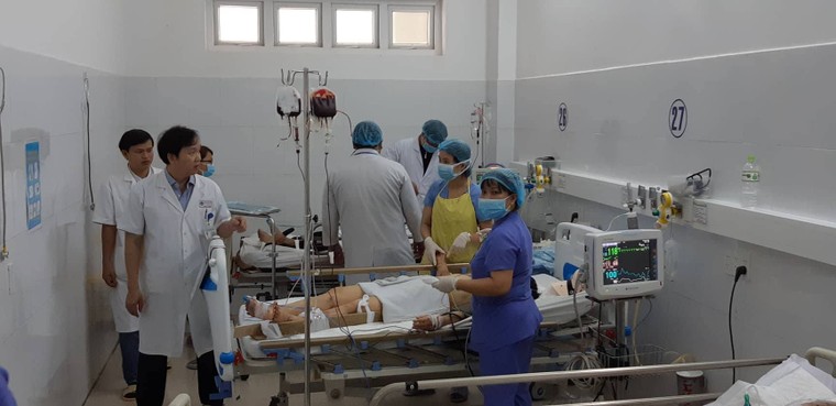 Hiện trường vụ tai nạn ‘kinh hoàng’ khiến 13 người đi rước dâu thiệt mạng ảnh 15