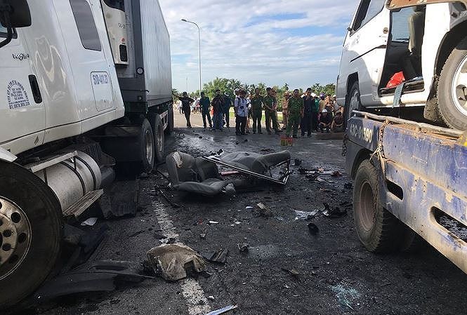 Phó Thủ tướng yêu cầu làm rõ nguyên nhân vụ tai nạn khiến 13 người chết ảnh 1