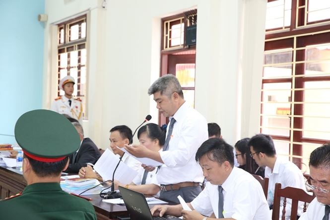 Những tình tiết đáng chú ý trong phiên tòa 'Út trọc' ảnh 11