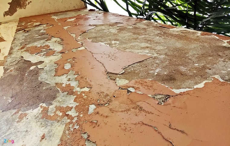 Vừa dạy học vừa run trong trường cấp 2 sắp sập ảnh 11