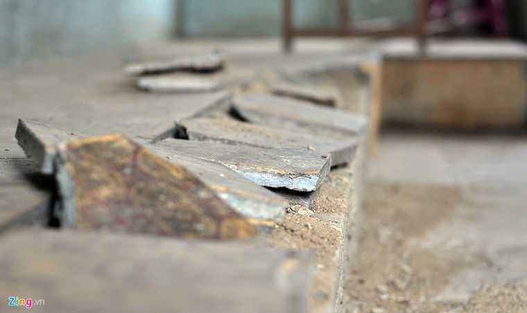 Vừa dạy học vừa run trong trường cấp 2 sắp sập ảnh 7