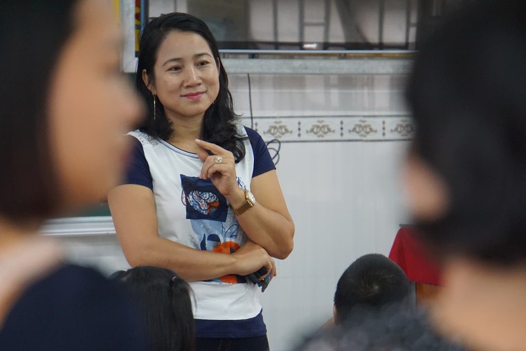 Hồi hộp đưa con đi tựu trường ảnh 9