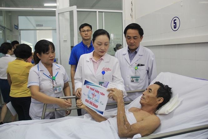 Vụ xe rước dâu gặp nạn: Trao gần 2,5 tỉ đồng cho 4 nạn nhân sống sót ảnh 1