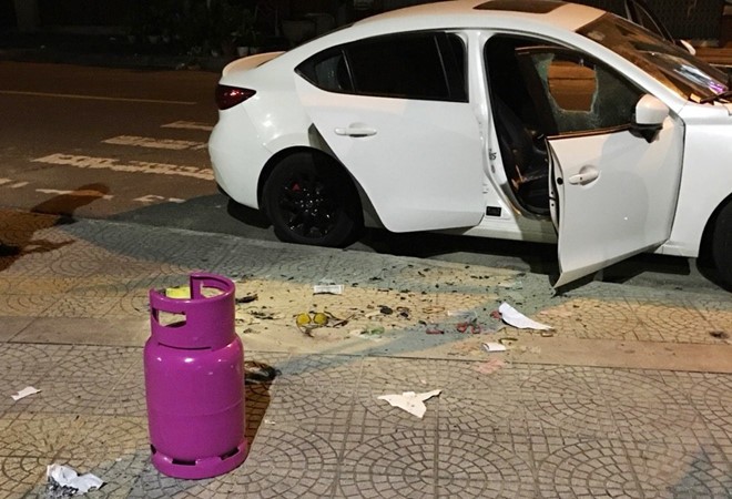 Bắt gã côn đồ đập phá ô tô, cướp xe máy của tài xế Grab ảnh 1