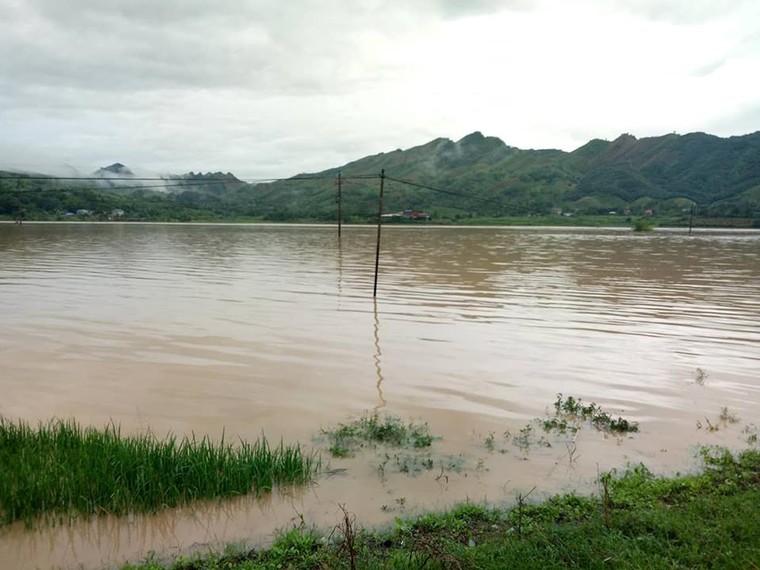 Mưa lũ lịch sử tại Sơn La, dân cuống cuồng chạy thoát thân ảnh 6