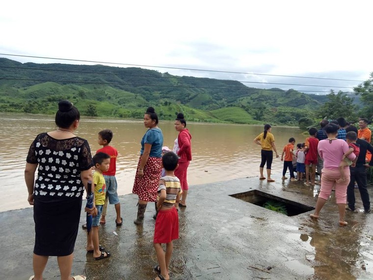 Mưa lũ lịch sử tại Sơn La, dân cuống cuồng chạy thoát thân ảnh 8