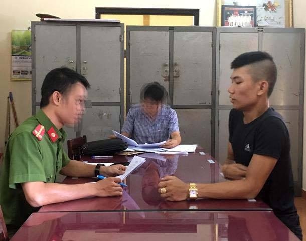 'Đột kích' quán karaoke phát hiện hàng chục đối tượng 'phê' ma túy ảnh 2