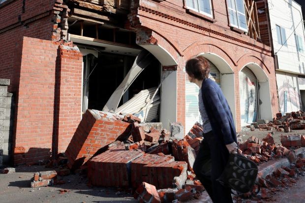 Siêu bão vừa qua, Nhật Bản lại ‘lao đao’ vì động đất ảnh 3