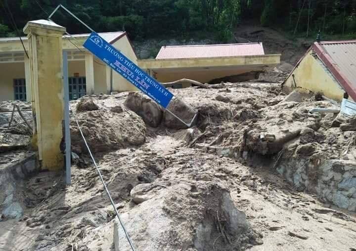 Lũ cuốn phăng trăm nhà: Ngàn người Thanh Hóa sắp hết cái ăn ảnh 5