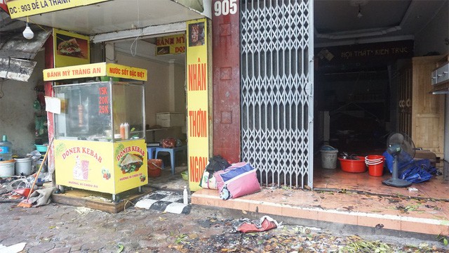 Ngổn ngang hiện trường vụ cháy 9 ngôi nhà trên đường Đê La Thành ảnh 8