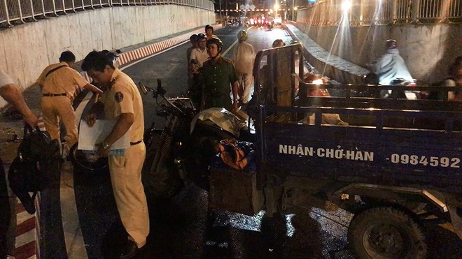 Truy tìm tài xế xe ba gác tông hai mẹ con nhập viện cấp cứu ảnh 1