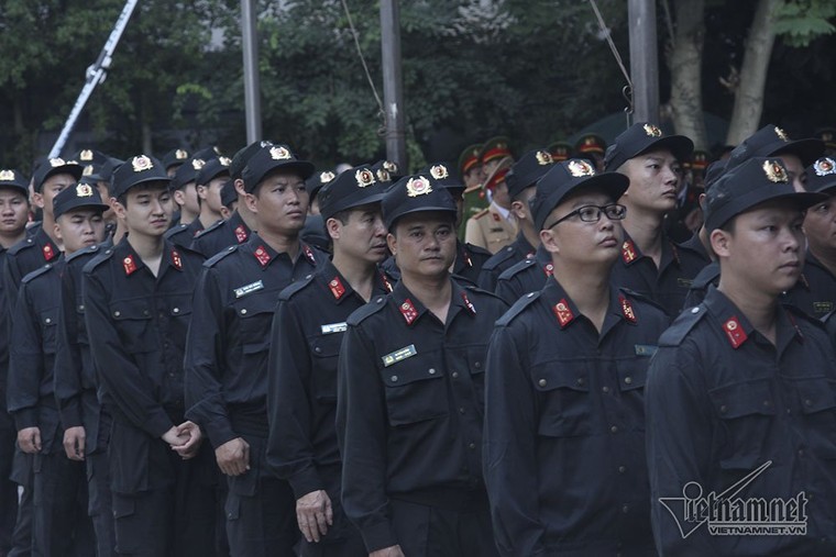 Điều đặc biệt ở đoàn 800 người vào viếng Chủ tịch nước ảnh 13