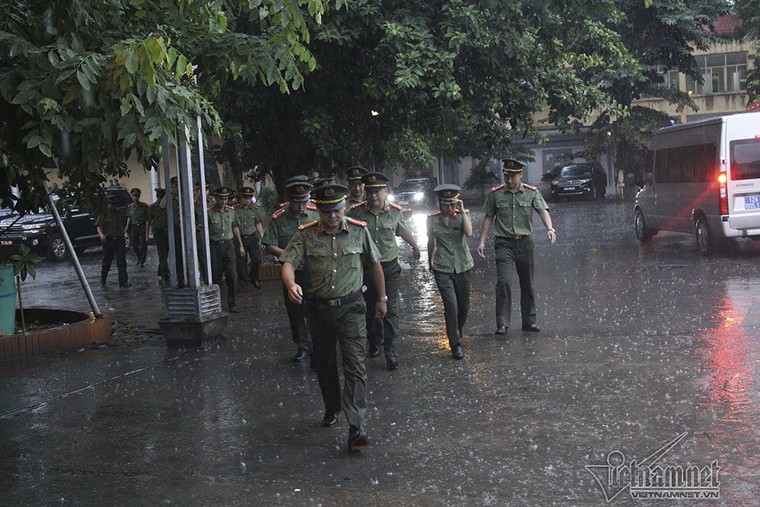 Điều đặc biệt ở đoàn 800 người vào viếng Chủ tịch nước ảnh 17