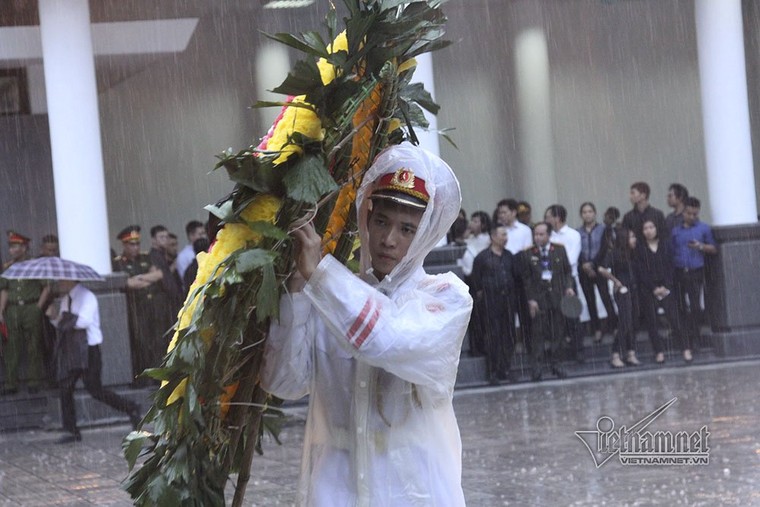 Điều đặc biệt ở đoàn 800 người vào viếng Chủ tịch nước ảnh 18