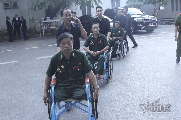 Điều đặc biệt ở đoàn 800 người vào viếng Chủ tịch nước ảnh 2