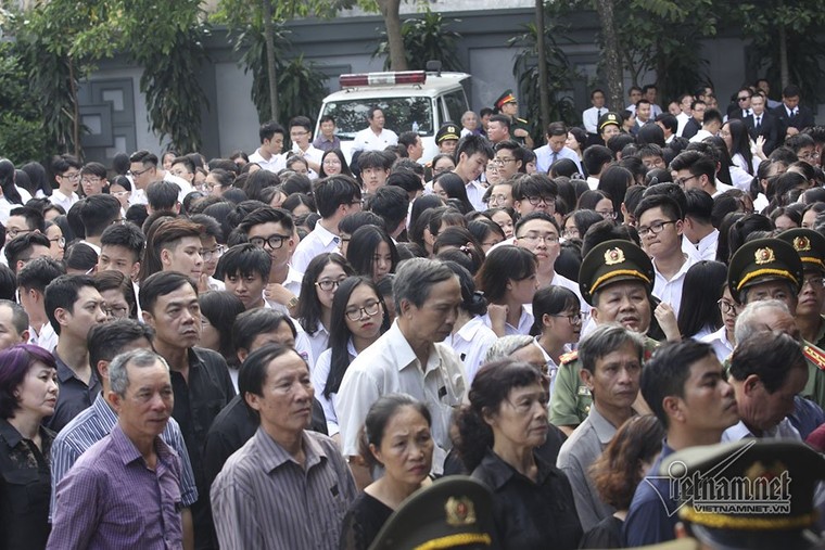 Điều đặc biệt ở đoàn 800 người vào viếng Chủ tịch nước ảnh 4