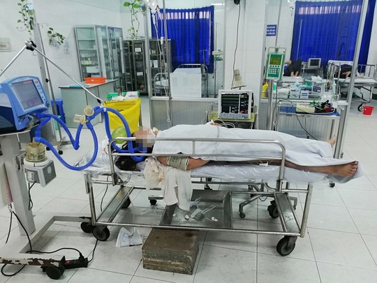 Đang tắm biển, nữ du khách bất ngờ bị sét đánh ảnh 1