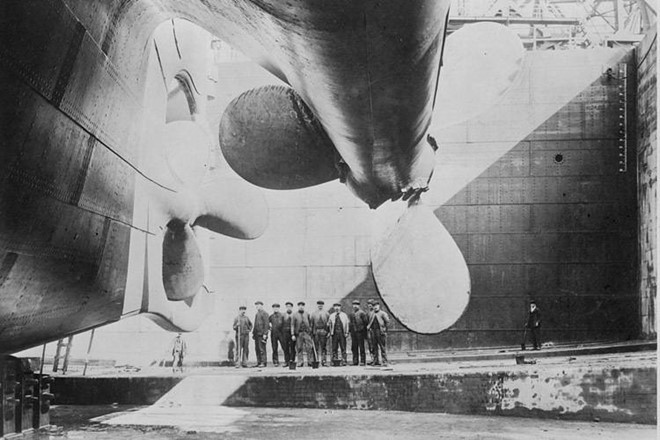 Titanic bắt đầu chuyến đi định mệnh từ hải cảng nào của nước Anh?