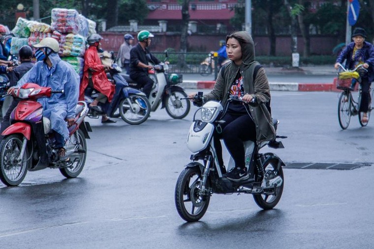 Người Hà Nội run run trong cái lạnh đầu mùa ảnh 10