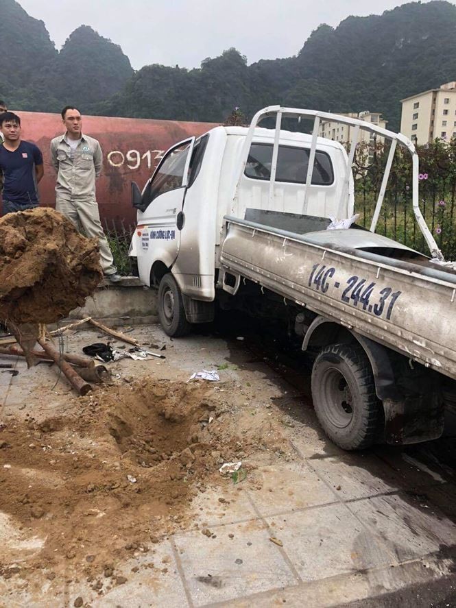 Container mất lái đâm liên hoàn nhiều người thương vong ảnh 5