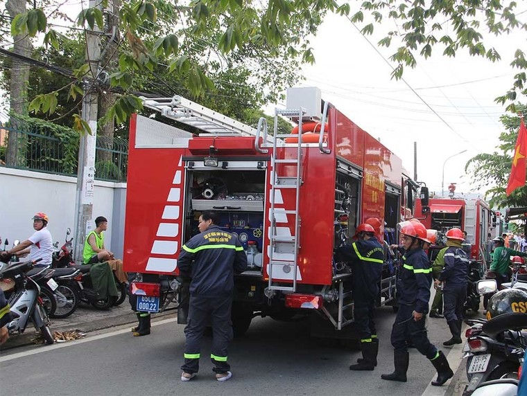5 căn nhà ven chợ nổi Cái Răng bốc cháy dữ dội ảnh 5