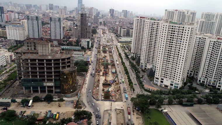 Hà Nội: Đường nghìn tỷ khác lạ sau 1 năm 'khai tử' hàng cổ thụ ảnh 23