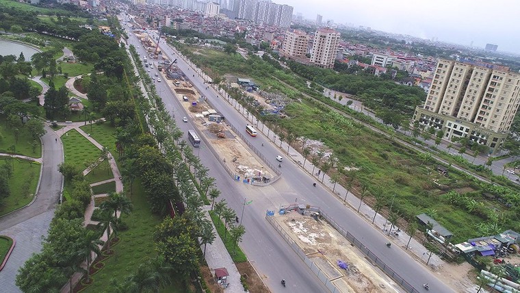 Hà Nội: Đường nghìn tỷ khác lạ sau 1 năm 'khai tử' hàng cổ thụ ảnh 3