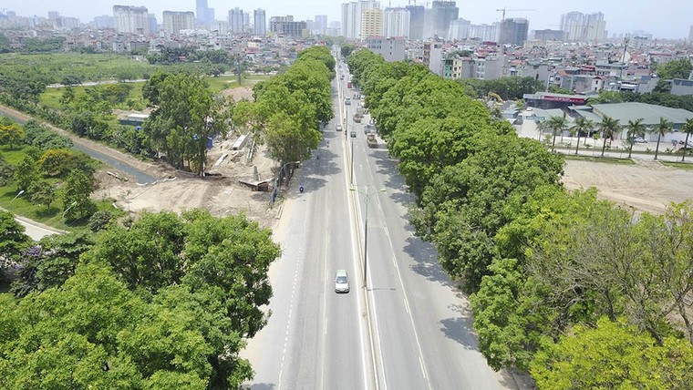 Hà Nội: Đường nghìn tỷ khác lạ sau 1 năm 'khai tử' hàng cổ thụ ảnh 6