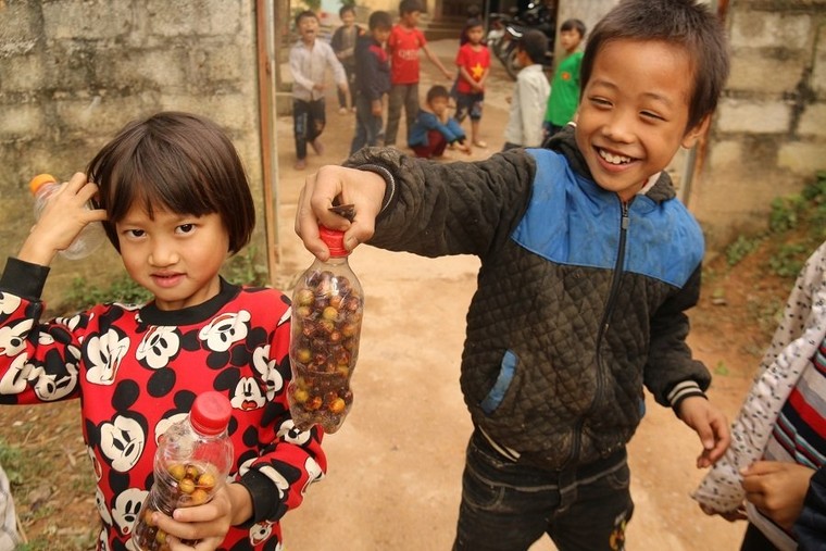 Những đứa trẻ đi học vui hơn ở nhà ảnh 6