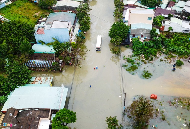 Toàn cảnh đô thị Tam Kỳ ngập sâu trong mưa lũ ảnh 3