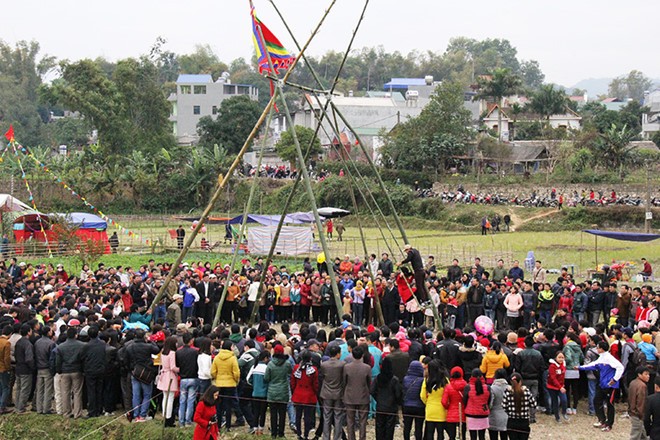 Dân tộc nào sau đây đang sinh sống tại Bắc Kạn?